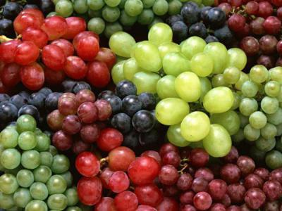 Можно ли есть виноград на ночь? Сколько переваривается виноград в желудке? Какой виноград полезнее