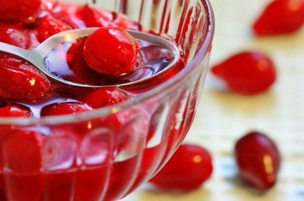 Кизил - польза и вред красной ягоды